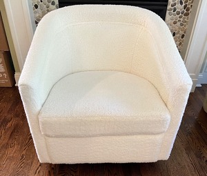 lot 34 image: Shearling Style Swivel Club Chair #1