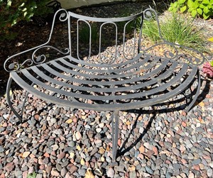 lot 28 image: Semi Circular Metal Garden Bench