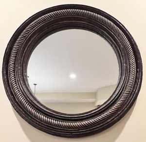 lot 109 image: Large Dimensional Round Mirror