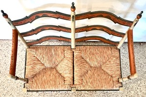 lot 221 image: Vintage Holiday Themed Hand-painted French Provincial Ladderback Settee