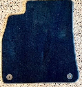 lot 244 image: 2 - Rubber 2011 INFINITY G35 Car Floor Matts and 4 - 2018 AUDI A6 Car Floor Matts