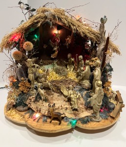 lot 139 image: Lighted, Musical Christmas Kitsch Nativity Kresh