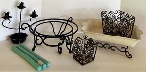 lot 54 image: Thats Entertaining  Plate Stands, Baking Dish Stand, Metal Baskets and More
