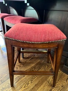 lot 70 image: WOODBRIDGE Furniture Barstools Set of 3