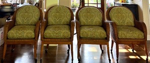 lot 72 image: Set of 4 Matching Cottage Wicker Chairs on Wheels