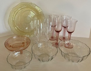 lot 75 image: Variety of Glassware including Vintage