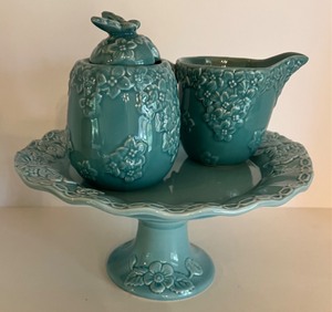 lot 80 image: GRACE TEAWARE & SAVINO Cake Pedestal Plate