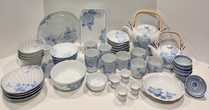 lot 146 image: Japanese Porcelain Dish Set and Rice Grain Saki Cups