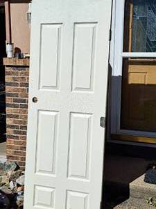 lot 1401 image: Hollow Core 6-panel Pre-Drilled Interior House Door 29-78x80 with Hinges