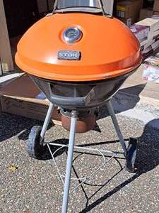 lot 1414 image: Stok Charcoal BBQ Grill