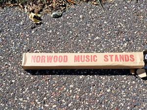 lot 1420 image: Norwood Music Stand (New)