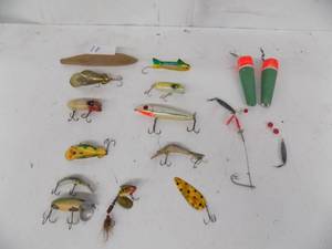 Vintage Fishing Pluges Lures - etc