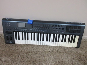 lot 103 image: AXIOM 49 KEYBOARD