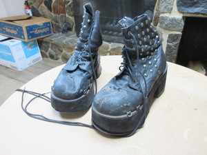 lot 109 image: STAGE WORN BOOTS