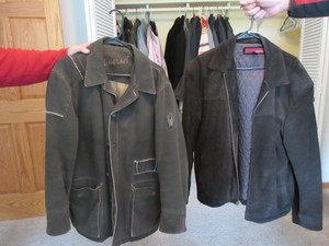 lot 146 image: MENS JACKETS