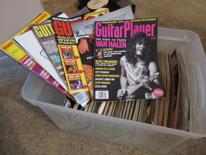 lot 170 image: VINTAGE GUITAR MAGAZINES