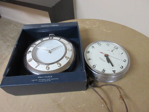 lot 178 image: NEW AND VINTAGE CLOCKS