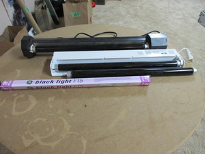 lot 179 image: BLACK LIGHTS AND REPLACEMENT BULBS