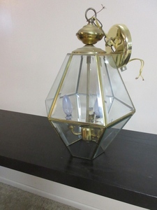 lot 183 image: CHANDELLIER
