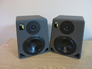lot 199 image: KRK PASSIVE STUDIO MONITOR SPEAKERS