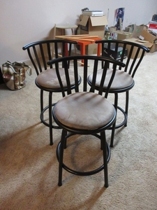 lot 209 image: 3 COUNTER STOOLS - 24
