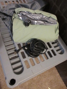 lot 223 image: INFLATIBLE BED WITH PUMP