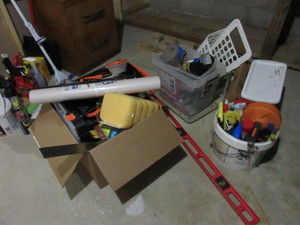 lot 224 image: LOTS AND LOTS OF MISC HOUSEHOLD PRODUCTS