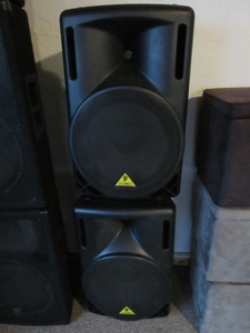 lot 234 image: BEGRINGER POWERED PA SPEAKERS