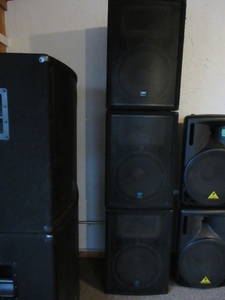 lot 235 image: YORKVILLE PASSIVE SPEAKERS FOR PA OR MONITOR