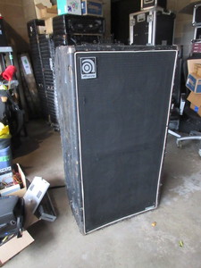 lot 292 image: AMPEG SVT 810 BASS CABINET