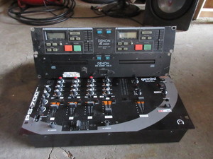 lot 306 image: CD DJ SET UP
