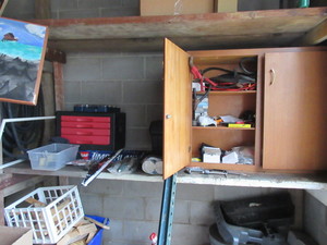 lot 322 image: GARAGE SHELF LOT