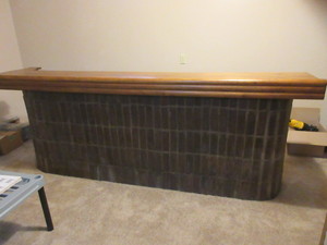 lot 343 image: CUSTOM BAR