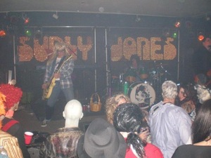 lot 324 image: SURLY JONES LIGHT UP SIGNS