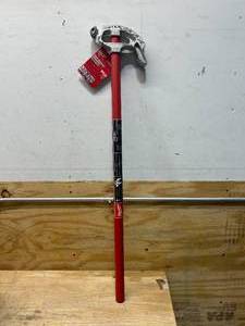 lot 36 image: MILWAUKEE 12 in. Aluminum Conduit Bender and Handle