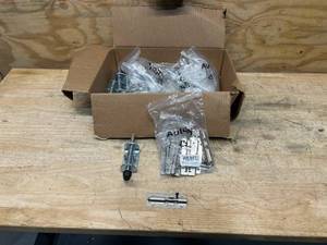 lot 93 image: Lot of Hardware