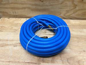 lot 39 image: VALLEY 38 Air Hose- 25ft