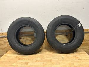 lot 13 image: HI-RUN Sutong Tires, ST22575R15 10PR