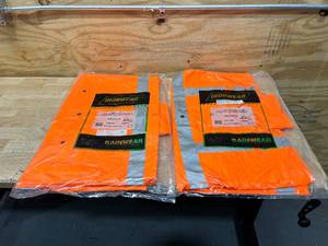 lot 125 image: IRONWEAR RAINWEAR Lot of 2 Sets of- Rain Suits- Size Medium