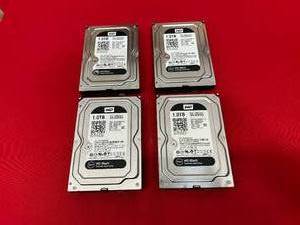 lot 135 image: WESTERN DIGITAL Lot of 4- 1TB Hard Drives