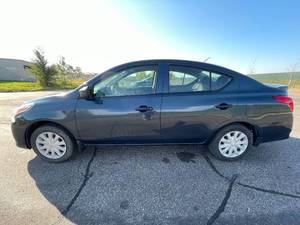 2017 Nissan Versa 1.6 S Plus - 2 OWNERS