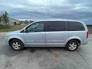 2008 Dodge Grand Caravan SXT - 2 OWNERES