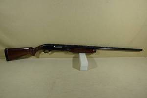 lot 19 image: Remington 870 Magnum Wingmaster 12 Gauge Pump-Action Shotgun - 30 Barrel