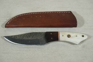 lot 78 image: Handmade Damascus Style Hunting Knife with Leather Sheath
