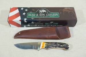 lot 80 image: Bear & Son Cutlery Hunting Knife