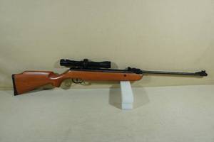 lot 93 image: Crossman Quest 1000X Break Barrel 177 Cal Rifle