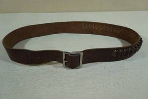 lot 95 image: Hunter Leather Shell Belt -Medium
