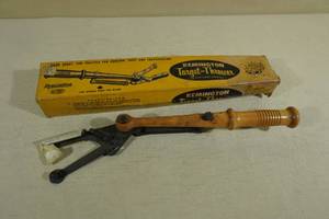 lot 110 image: Vintage Remington Target-Thrower