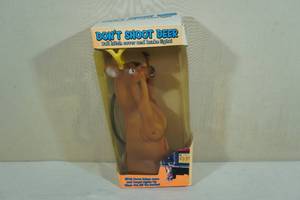 lot 116 image: Dont Shoot Deer Ball Hitch Cover and Brake Light