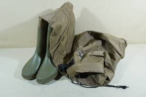 lot 142 image: Hodgeman Chest Waders - Worn Once - Size 9 Boot